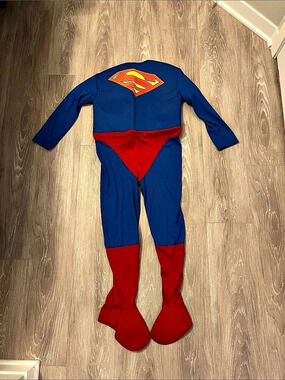 Rubie's Superman costume Superhero Costume in Blue & Red Size Medium (7-8)
